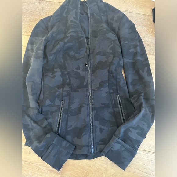 Lululemon zip front define jacket - Picture 2 of 5